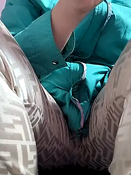 Snapshot of opna8 chatting on February 18, 2:51 am opna8 online show from February 18, 2:51 am