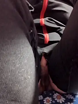 Snapshot of opna8 chatting on February 20, 9:00 am opna8 online show from February 20, 9:00 am