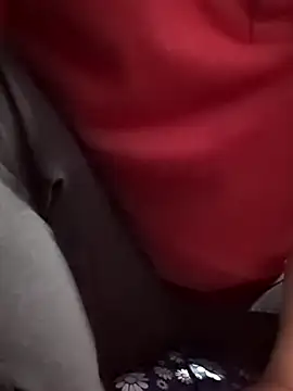 Snapshot of opna8 chatting on February 24, 3:21 pm opna8 online show from February 24, 3:21 pm