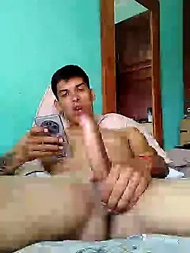 Snapshot of frankitocam4 chatting on March 13, 3:07 pm frankitocam4 online show from March 13, 3:07 pm