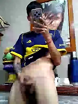 Snapshot of frankitocam4 chatting on June 9, 3:23 pm frankitocam4 online show from June 9, 3:23 pm