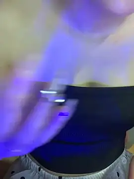 Linhtruong  online show from April 13, 1:55 am