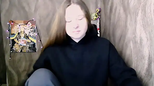 Snapshot of Linda_S_ chatting on October 2, 9:38 am Linda S online show from October 2, 9:38 am