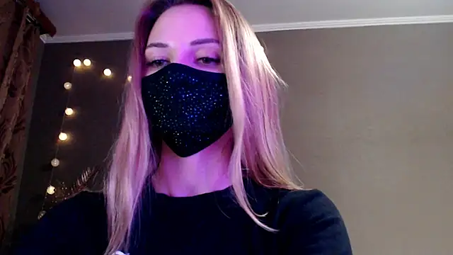 Snapshot of Iris_lave chatting on April 18, 7:07 pm Iris lave online show from April 18, 7:07 pm