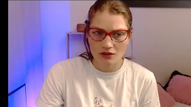 Snapshot of Camila-ventura chatting on June 15, 1:02 pm Camila-ventura online show from June 15, 1:02 pm