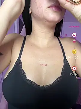 Snapshot of lucy_grey25 chatting on May 22, 2:12 pm lucy grey25 online show from May 22, 2:12 pm