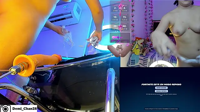 Snapshot of demi_chan chatting on July 9, 2:04 am demi chan online show from July 9, 2:04 am