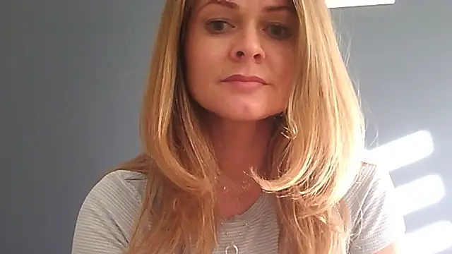 Snapshot of Ginger-bb chatting on June 30, 5:03 pm Ginger-bb online show from June 30, 5:03 pm