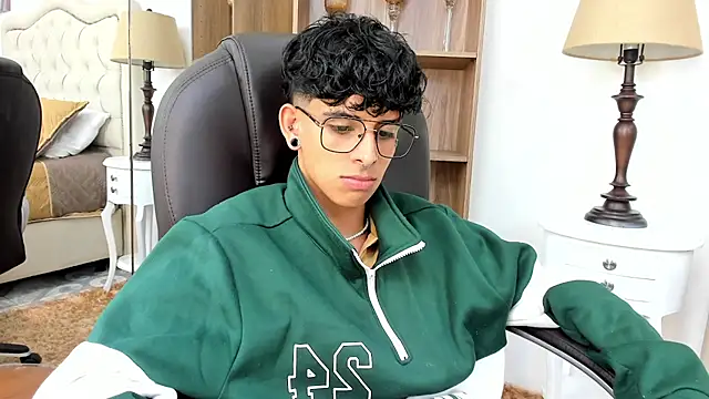 Ibratxandy online show from March 6, 4:25 pm