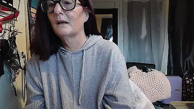 Mistress-Ivy51 online show from October 29, 7:10 am