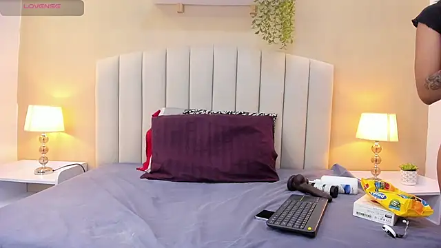 Rachel Donnelly online show from April 23, 2:24 am