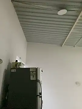 lesly cutee online show from April 2, 11:08 am