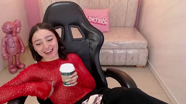 Snapshot of venuss09_s chatting on February 3, 1:16 pm venuss09 s online show from February 3, 1:16 pm