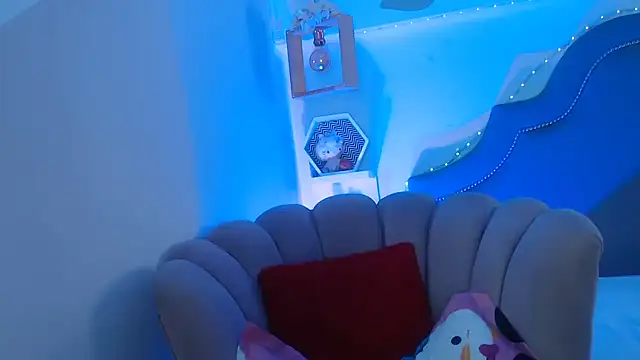 pocahontamoon online show from February 27, 3:23 pm