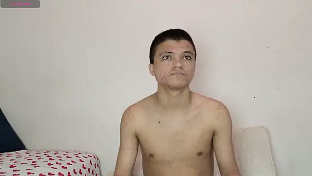 Snapshot of aly_n_sebas chatting on March 1, 3:08 am aly n sebas online show from March 1, 3:08 am