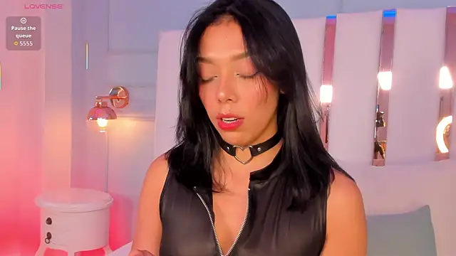 selene phmoon online show from February 5, 5:12 am