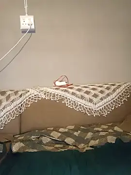 Snapshot of ManInbkack chatting on October 28, 1:47 pm ManInbkack online show from October 28, 1:47 pm