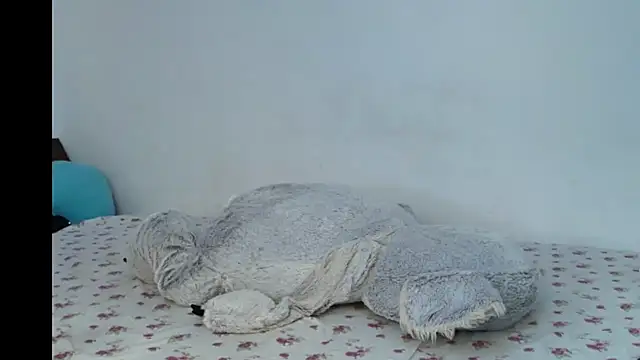 JullyanaRain online show from April 17, 5:49 pm