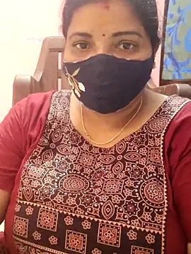 Snapshot of lathikaqueentamil chatting on October 2, 9:27 am lathikaqueentamil online show from October 2, 9:27 am