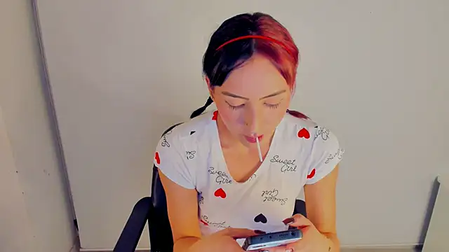 Madison charlotte online show from October 25, 6:32 am