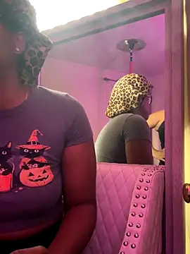 Tu GataLinda online show from September 16, 5:58 pm