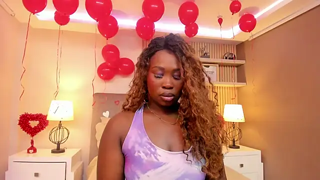 SerenaWinslow online show from February 18, 12:12 pm