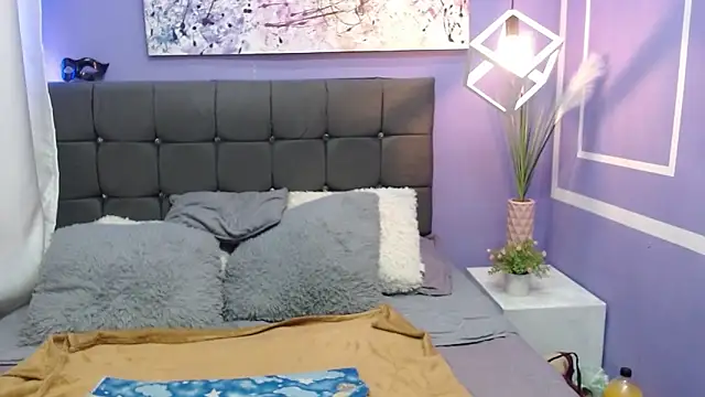 Linda banks  online show from April 7, 7:58 pm