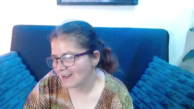 Linda banks  online show from April 18, 1:20 am