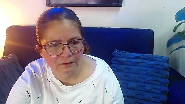 Snapshot of Linda_banks_ chatting on June 21, 1:30 am Linda banks online show from June 21, 1:30 am