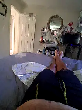 pullitoff online show from April 15, 3:19 pm