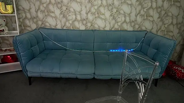 CrystallPaws online show from March 25, 6:52 am