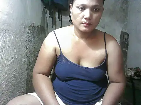 Snapshot of lady_helen00 chatting on May 6, 11:48 am lady helen00 online show from May 6, 11:48 am