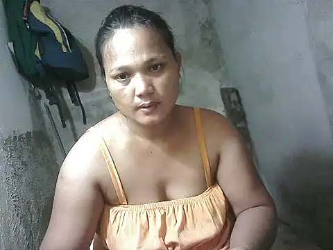 Snapshot of lady_helen00 chatting on May 18, 6:19 am lady helen00 online show from May 18, 6:19 am
