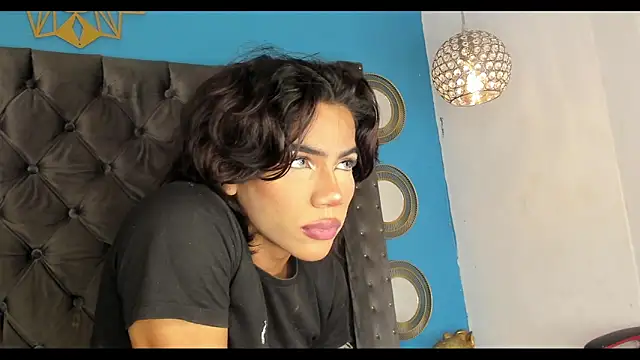 Snapshot of bxby_dolls chatting on October 4, 3:15 am bxby dolls online show from October 4, 3:15 am