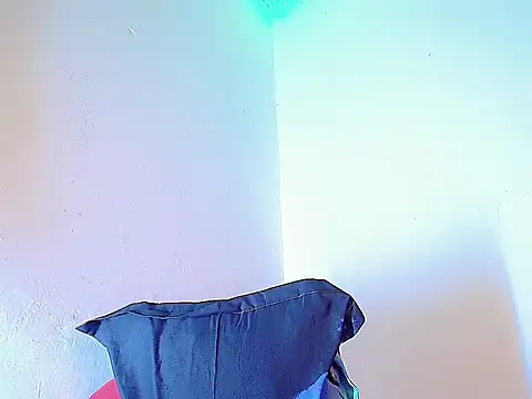 Snapshot of Anthonella_valentina chatting on June 12, 2:21 am Anthonella valentina online show from June 12, 2:21 am