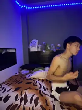 Kailertwink online show from February 11, 2:27 am