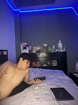 Snapshot of Kailertwink chatting on June 6, 1:11 am Kailertwink online show from June 6, 1:11 am