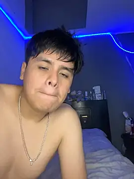 Snapshot of Kailertwink chatting on June 29, 4:41 am Kailertwink online show from June 29, 4:41 am