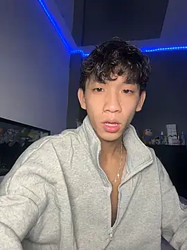 Snapshot of Kailertwink chatting on July 5, 4:41 am Kailertwink online show from July 5, 4:41 am