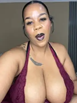 Snapshot of THICKBUNNYCHICKxxx chatting on July 24, 7:34 pm THICKBUNNYCHICKxxx online show from July 24, 7:34 pm