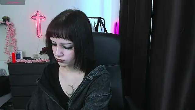 LiyaLuna online show from April 8, 10:26 am