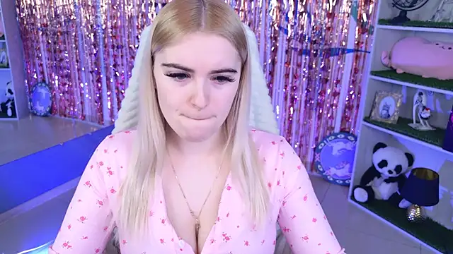 Stef Nicks online show from February 9, 9:13 am