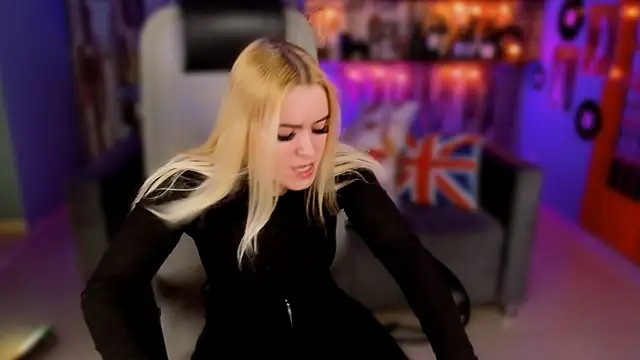 Stef Nicks online show from March 7, 9:39 am