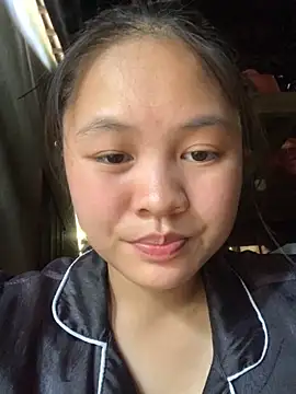 Snapshot of NhuFox chatting on October 17, 8:06 am NhuFox online show from October 17, 8:06 am