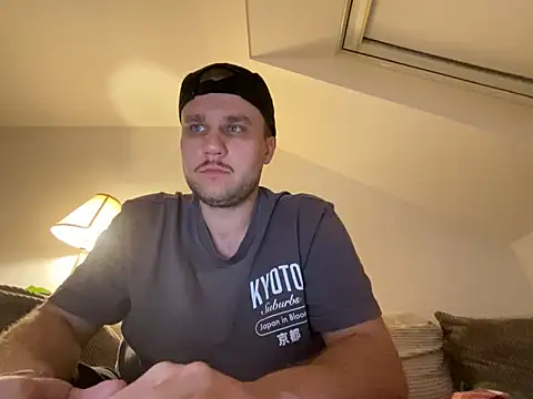 Snapshot of Pascalhot1 chatting on March 16, 8:02 pm Pascalhot1 online show from March 16, 8:02 pm