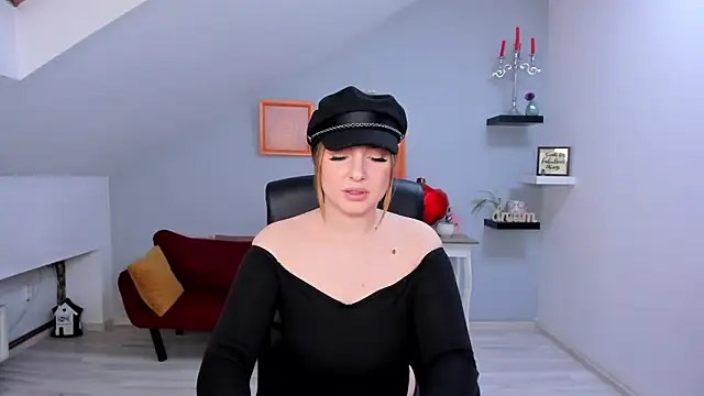 JaquelinLaurent online show from February 24, 8:40 pm