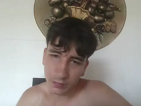 younewmaster online show from April 22, 3:02 pm