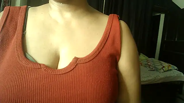 Snapshot of Anaconda-Mall chatting on May 19, 6:58 pm Anaconda-Mall online show from May 19, 6:58 pm