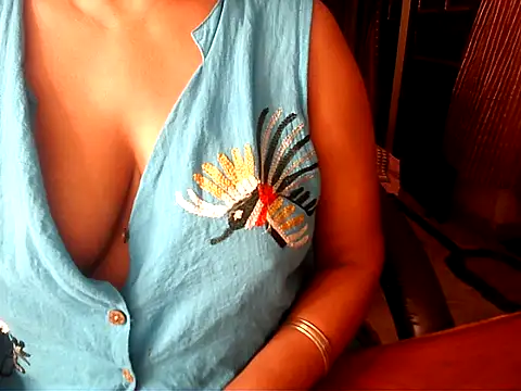 Snapshot of Anaconda-Mall chatting on June 25, 4:33 pm Anaconda-Mall online show from June 25, 4:33 pm