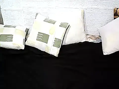 xxhottinybabe online show from January 8, 2:19 pm